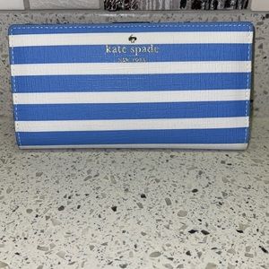 ♠️ Kate Spade blue and white stripped wallet♠️